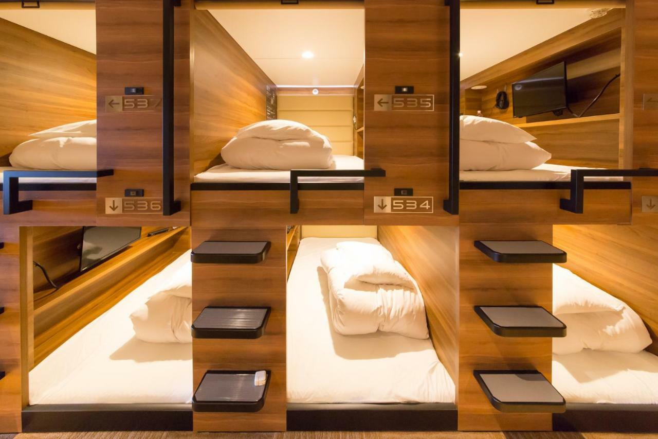 Sauna & Capsule Amza Осака Екстер'єр фото