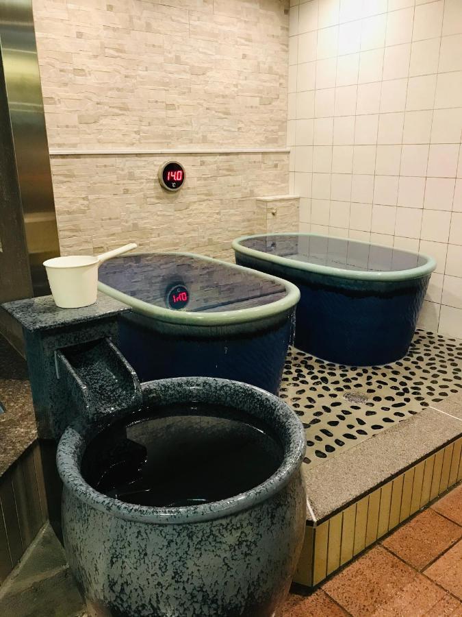 Sauna & Capsule Amza Осака Екстер'єр фото
